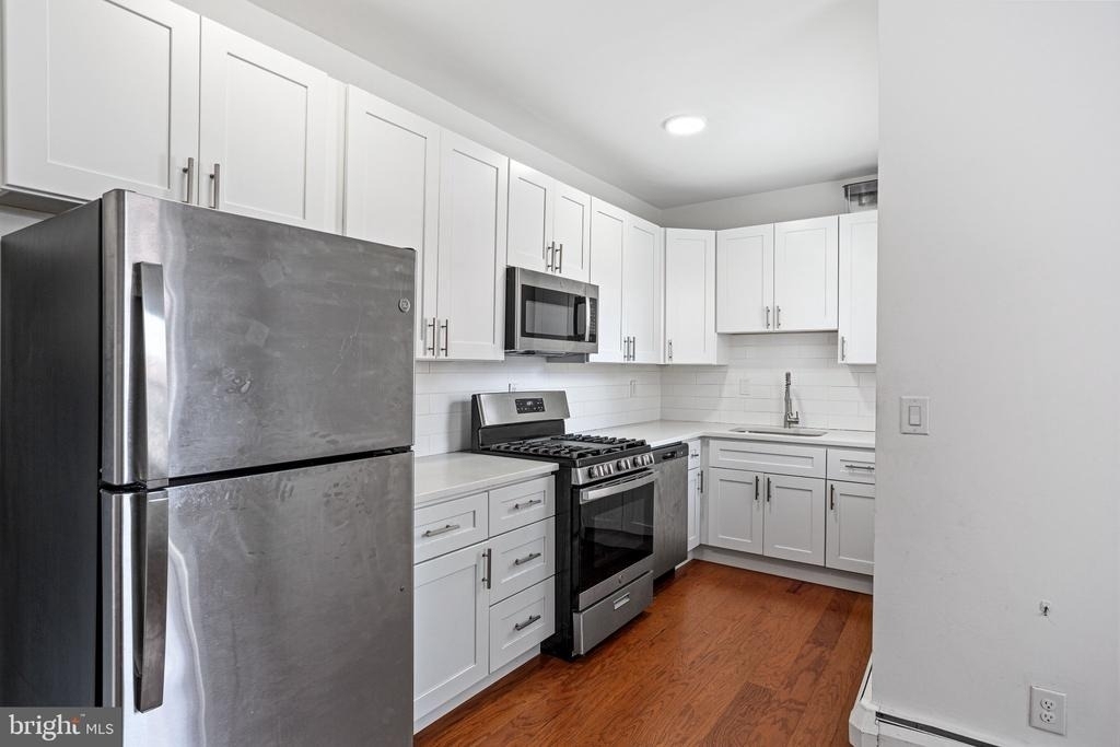 1917 Spring Garden Street - Photo 1