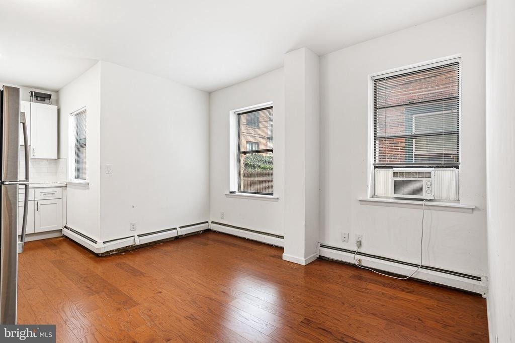 1917 Spring Garden Street - Photo 5