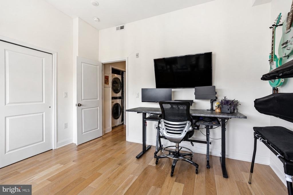 1432 N Franklin Street - Photo 8