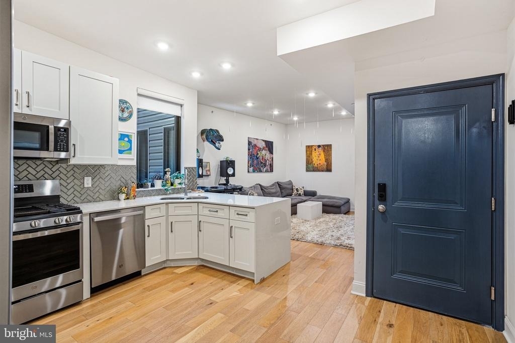 1432 N Franklin Street - Photo 4
