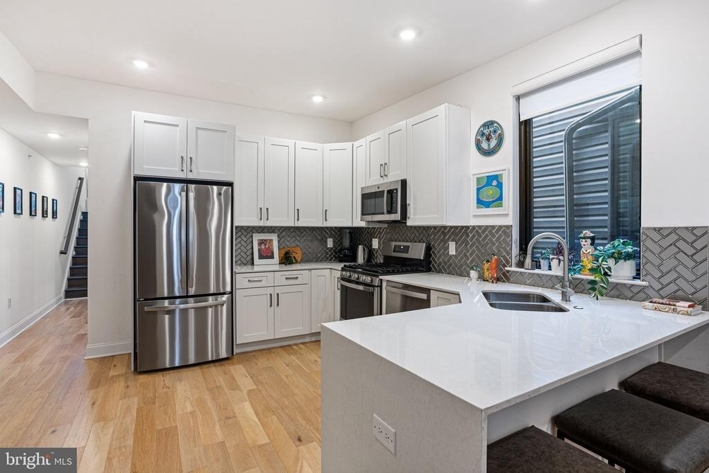 1432 N Franklin Street - Photo 3