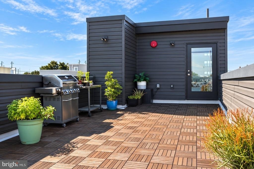 1432 N Franklin Street - Photo 11