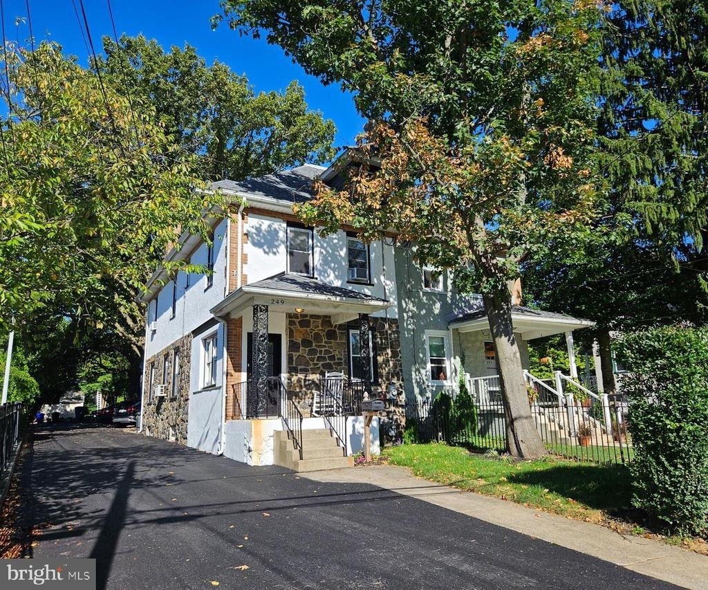 249 Highland Avenue - Photo 36