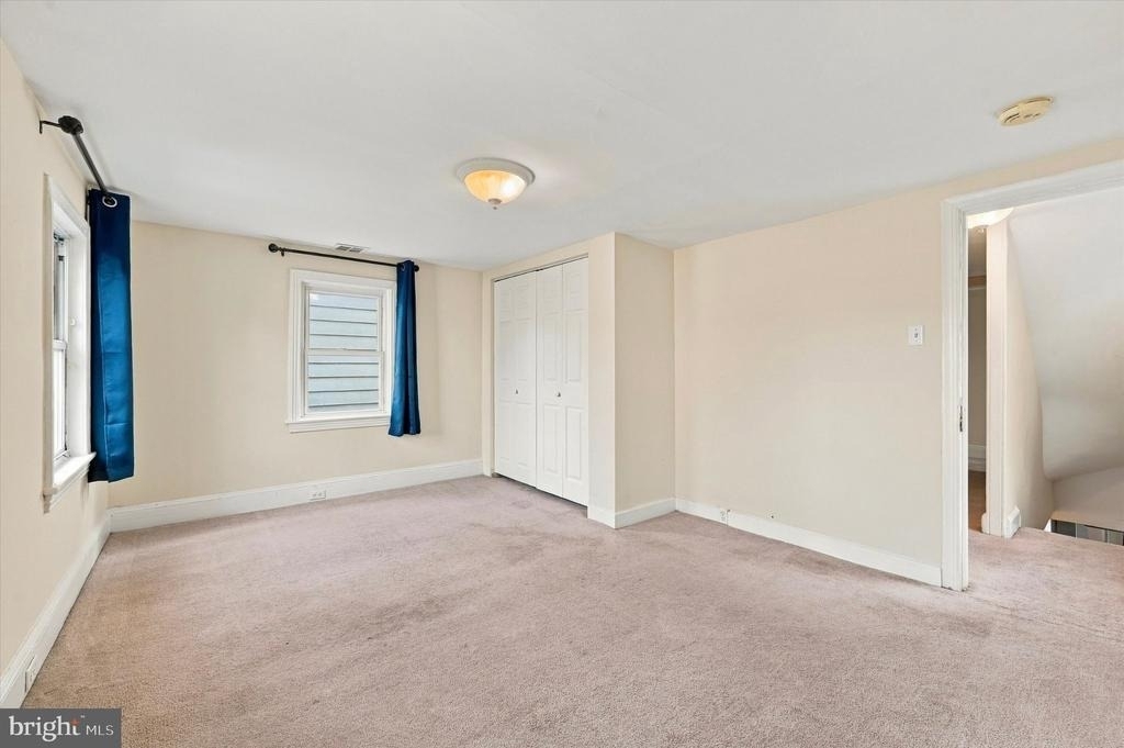 225 Brook Street - Photo 9