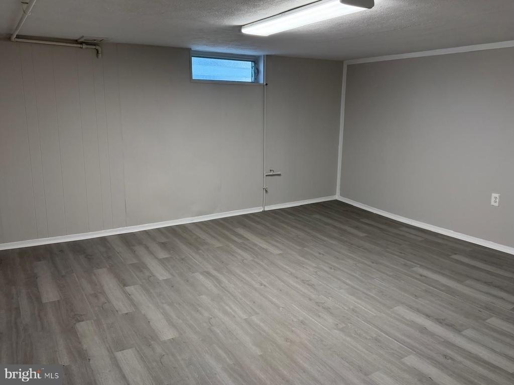 1404 Powell Road - Photo 10