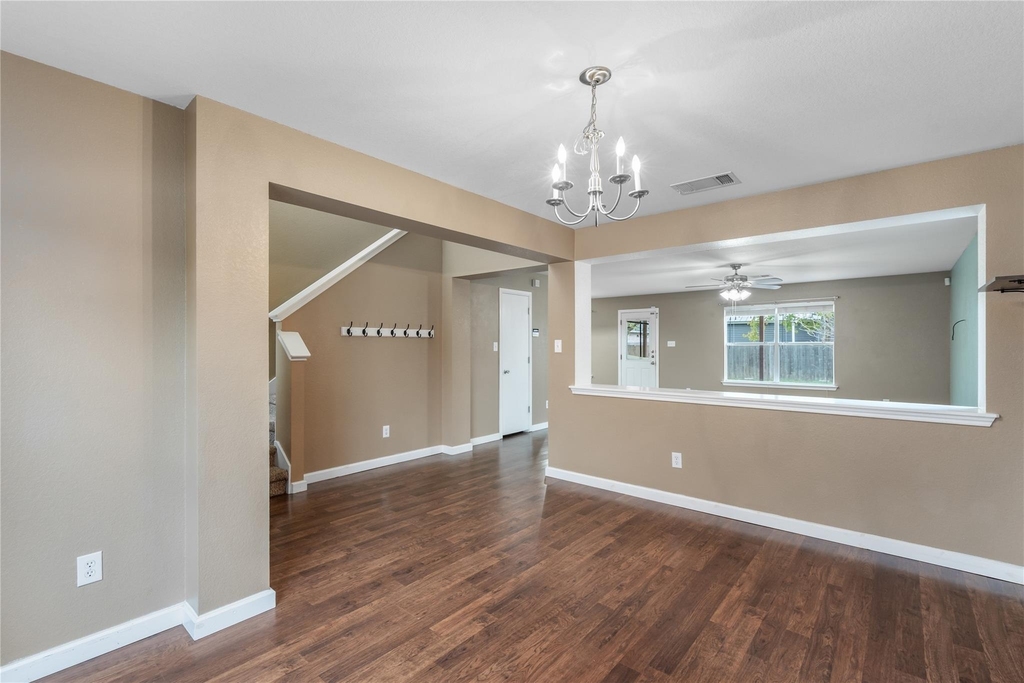 2609 Jason Dr - Photo 2