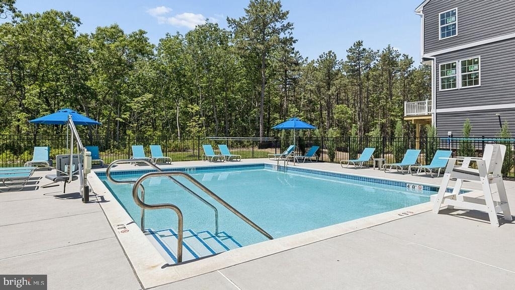 27 Forest Park Drive - Photo 2