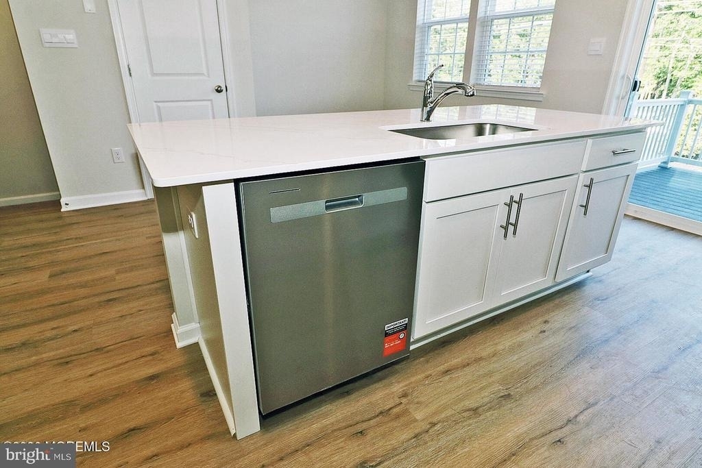 27 Forest Park Drive - Photo 5