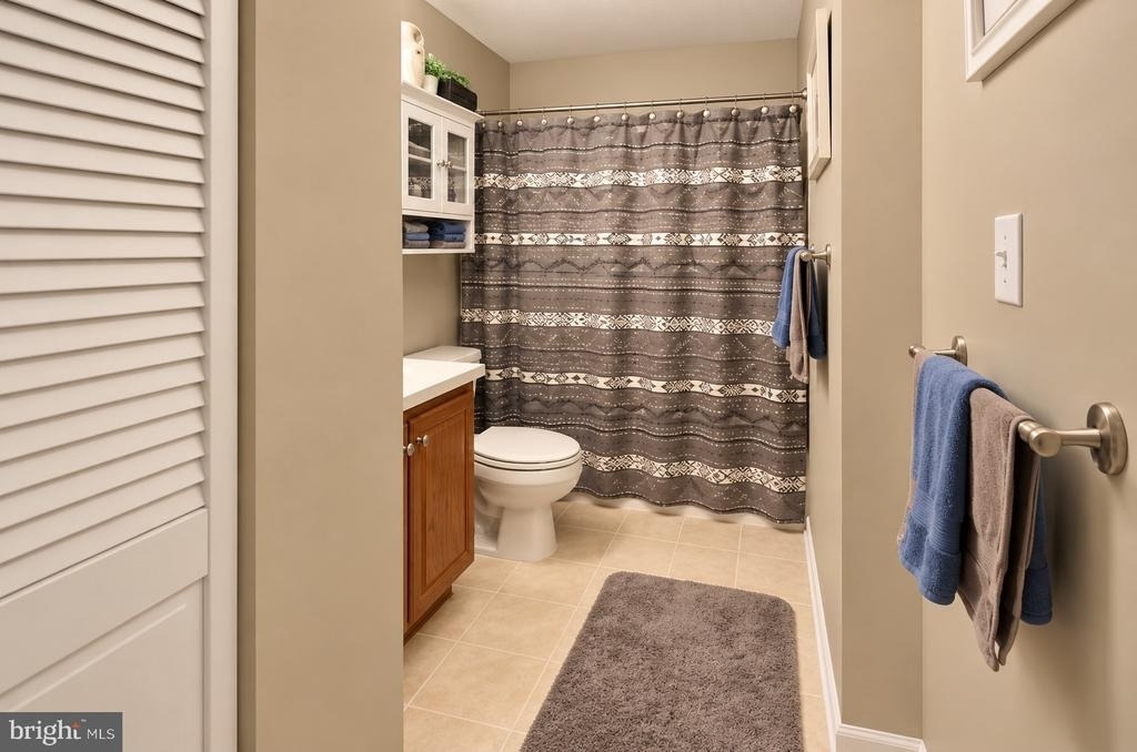 4912 Ravens Crest Drive - Photo 3