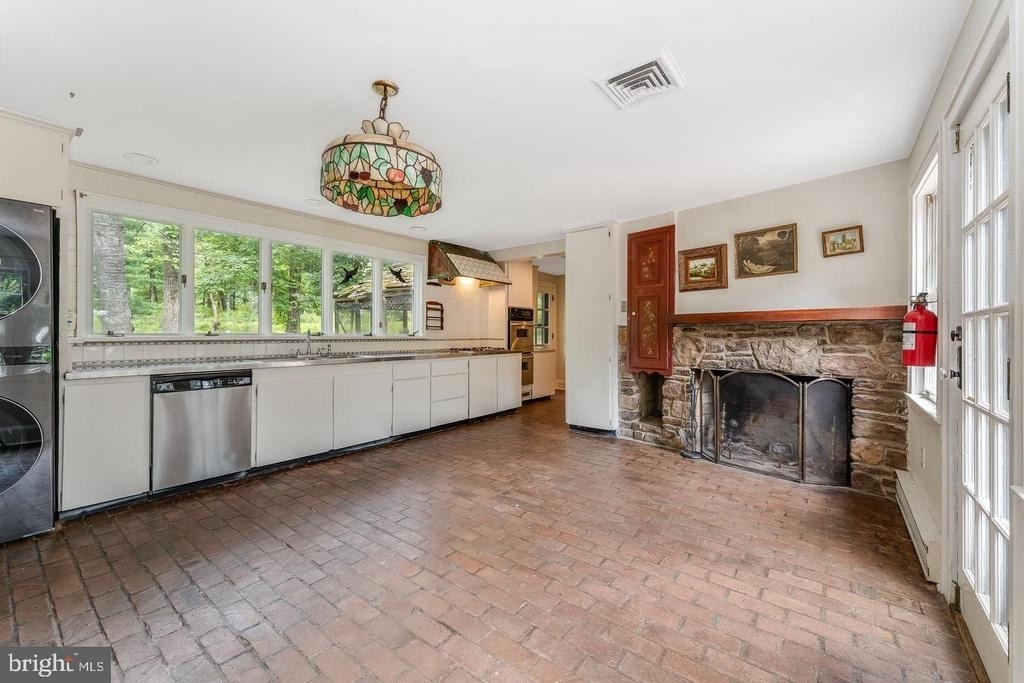 592 Province Line Road - Photo 21