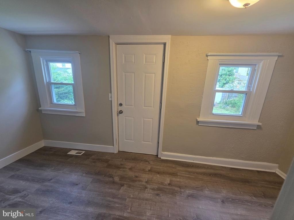 119 W Washington Street - Photo 6