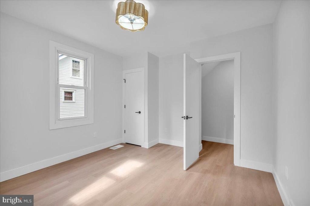 126 Kings Highway - Photo 16