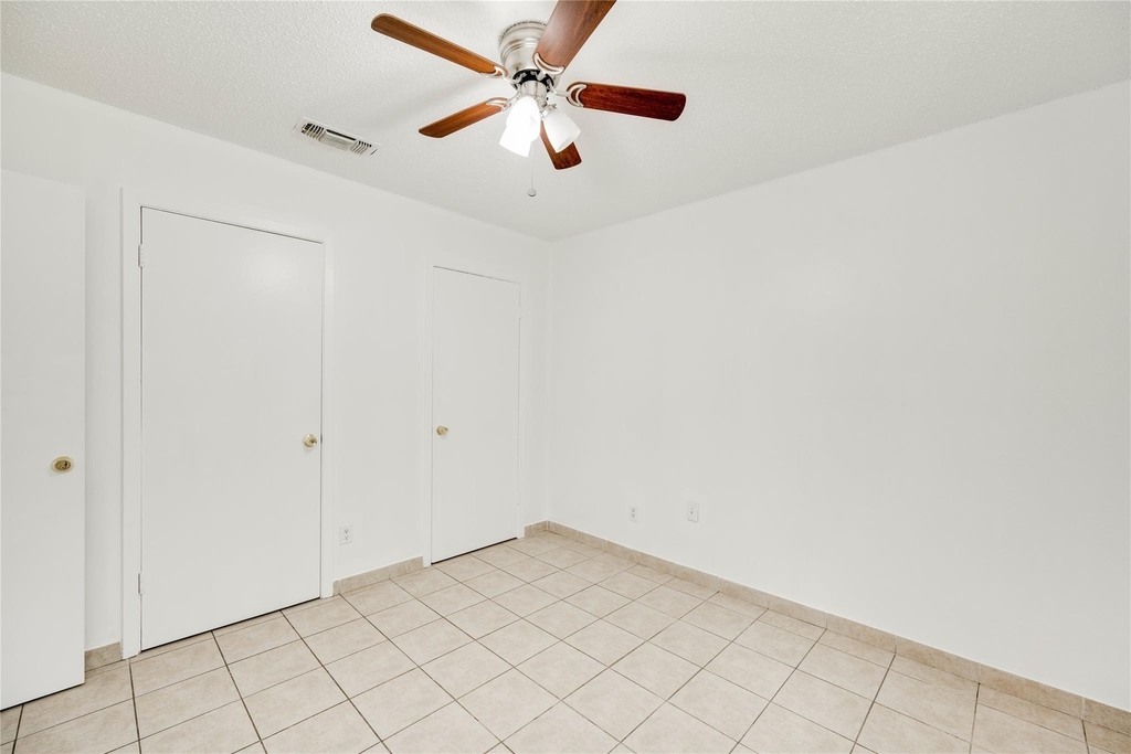 9502 North Creek Dr - Photo 13