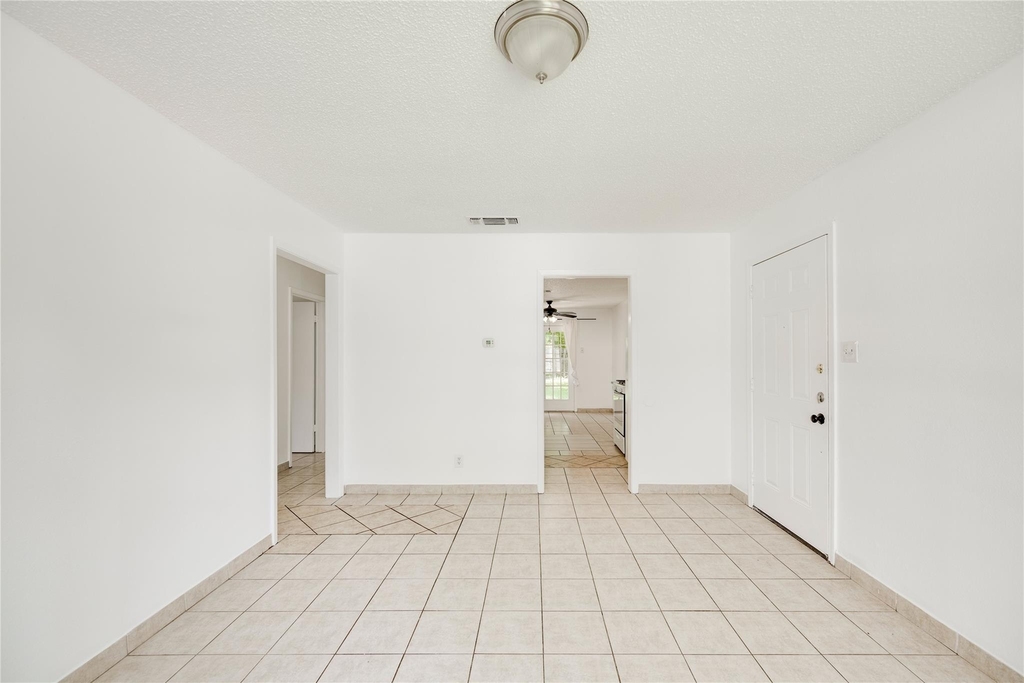 9502 North Creek Dr - Photo 17