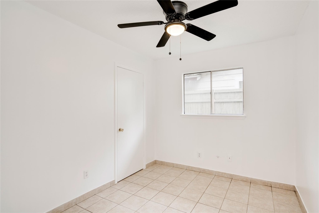 9502 North Creek Dr - Photo 11
