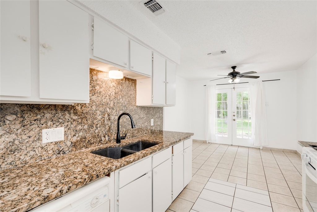 9502 North Creek Dr - Photo 7
