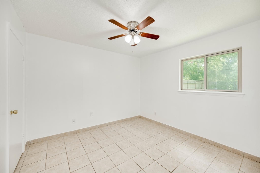 9502 North Creek Dr - Photo 12