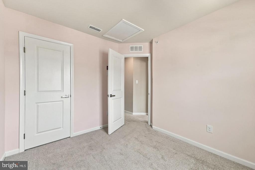 1180 W Walnut Road - Photo 32