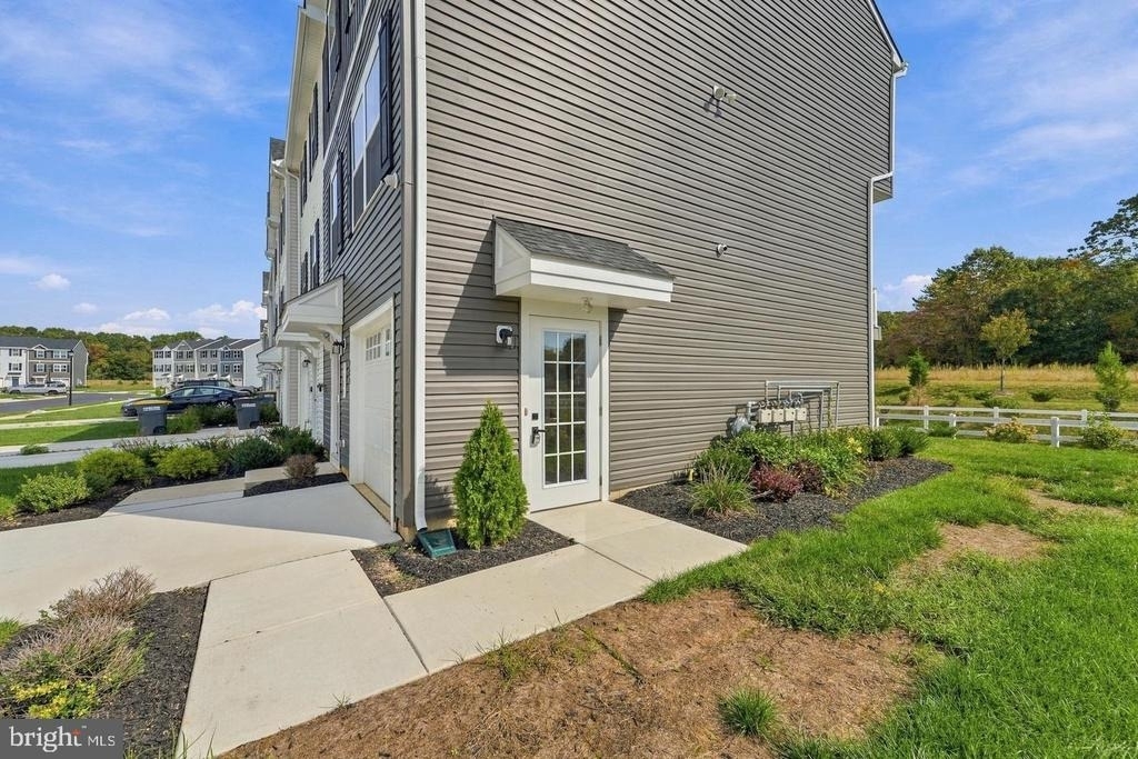 1180 W Walnut Road - Photo 3