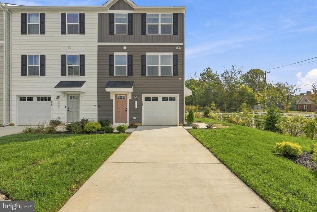 1180 W Walnut Road - Photo 1