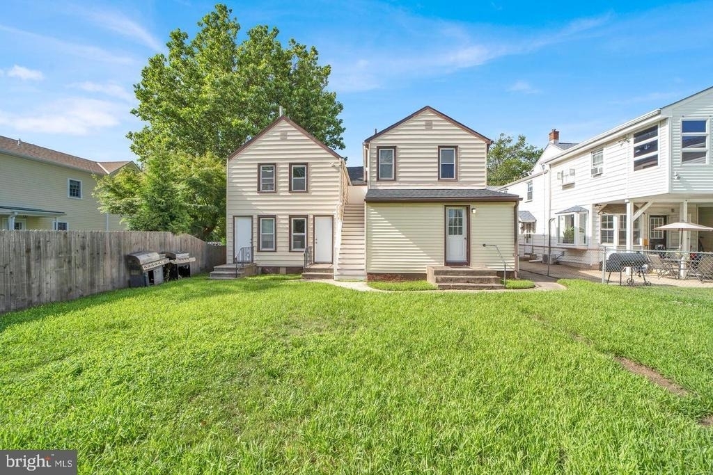 110 Crosswicks Street - Photo 21