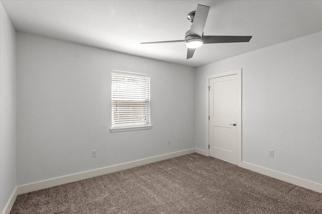 815 Orland Blvd - Photo 27