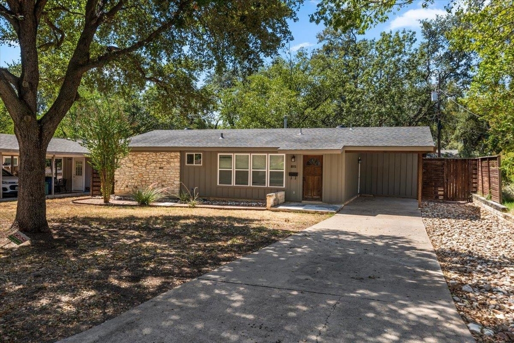 815 Orland Blvd - Photo 1