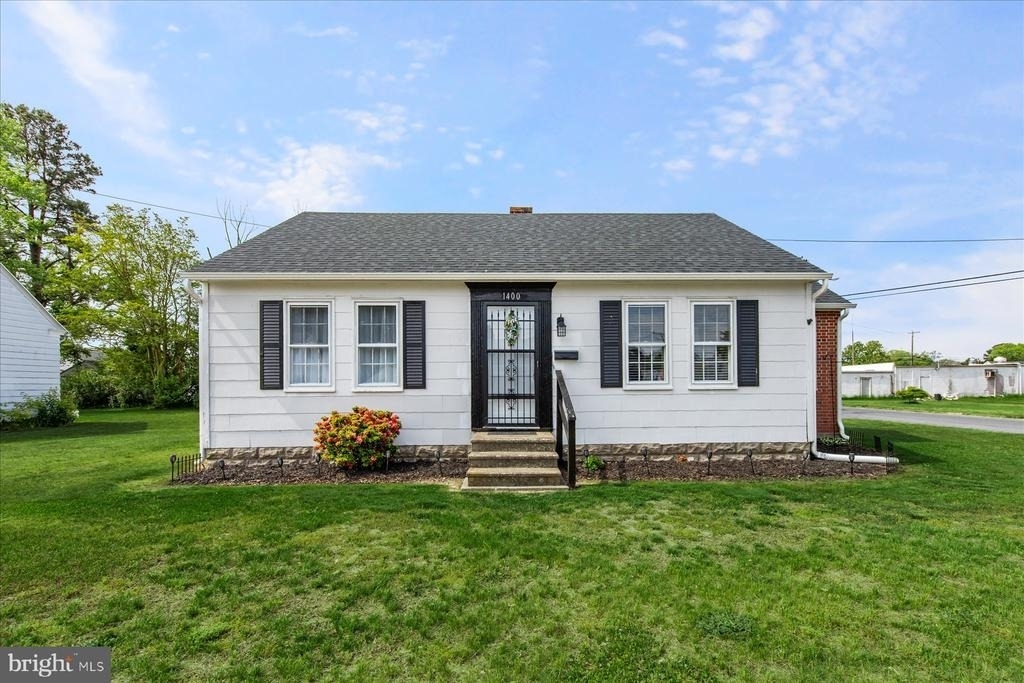 1400 Linden Drive - Photo 0