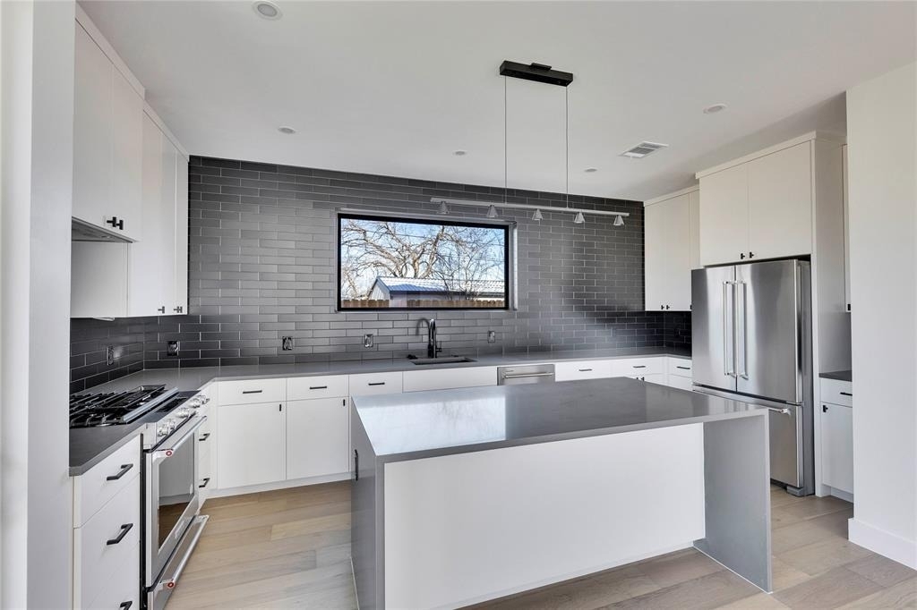 1804 Sylvan Dr - Photo 10