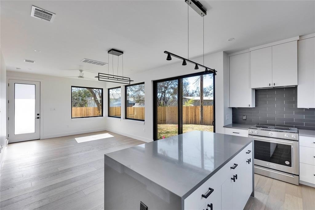 1804 Sylvan Dr - Photo 8