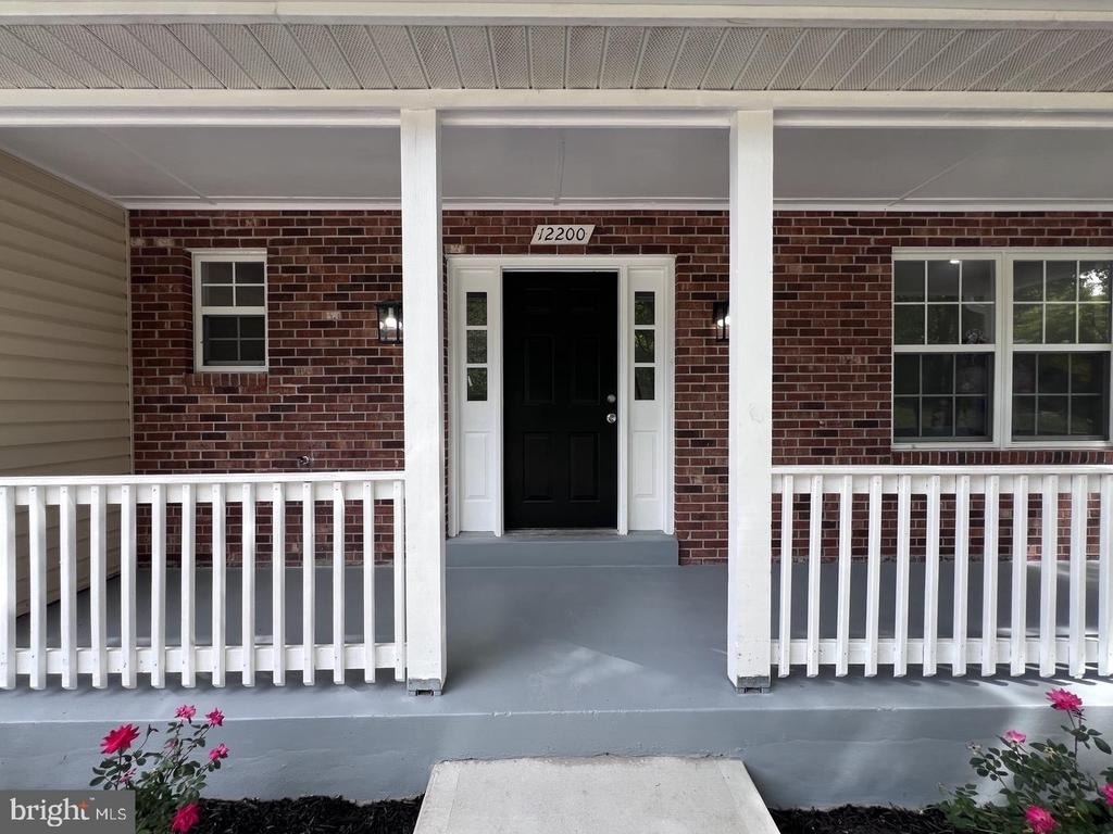 12200 Clear Creek Drive - Photo 2