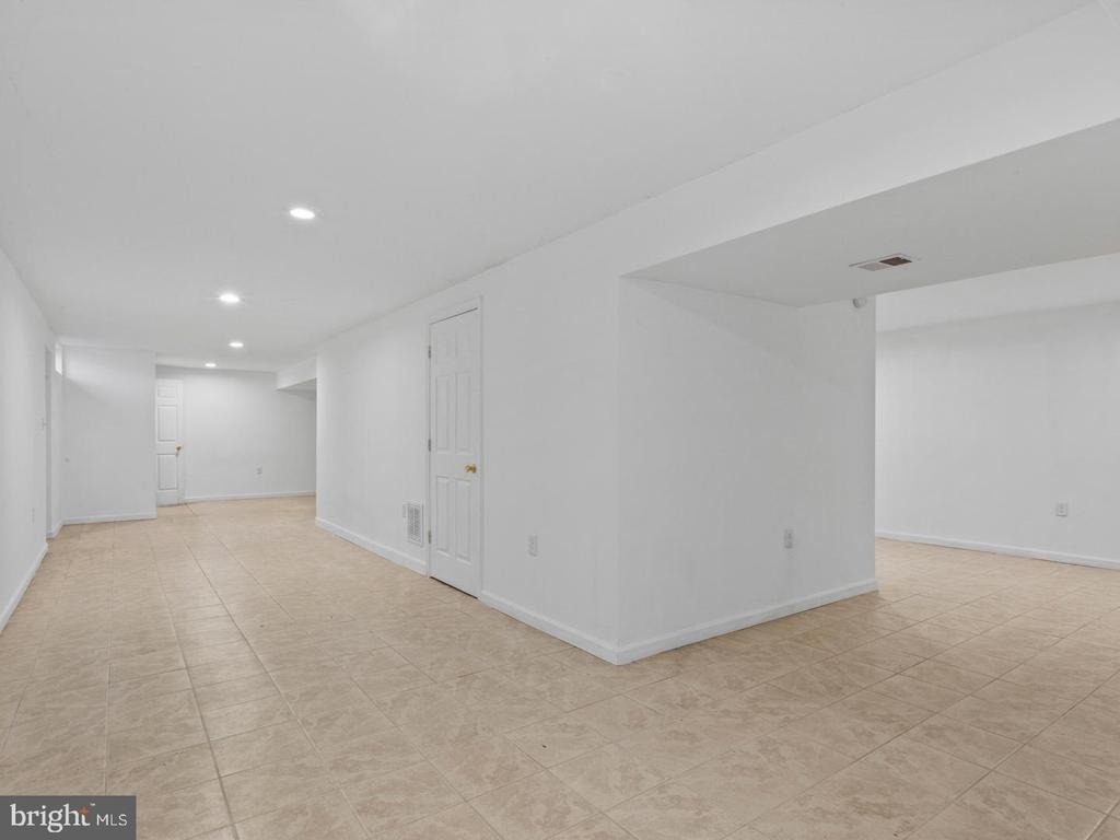 12204 Stanfield Court - Photo 37