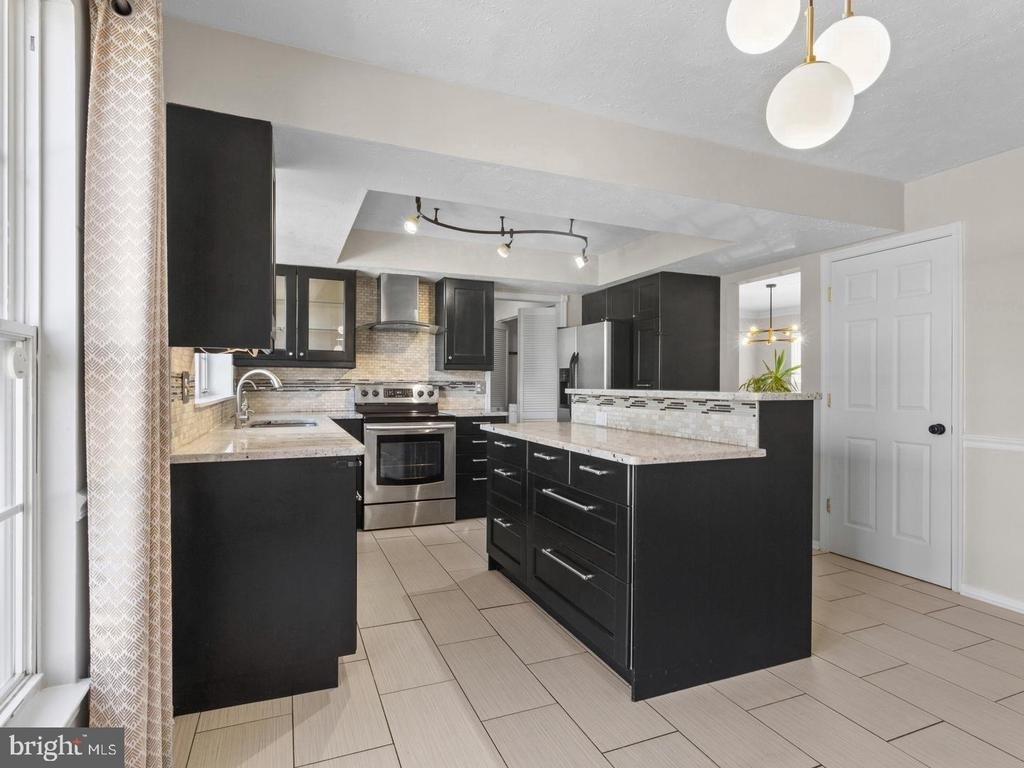 12204 Stanfield Court - Photo 11