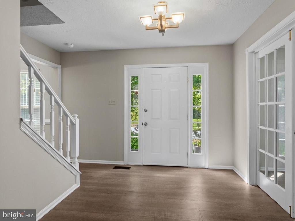 12204 Stanfield Court - Photo 3