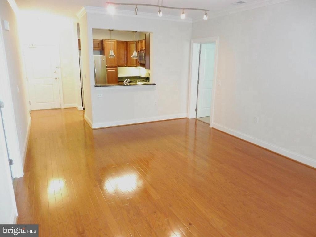 38 Maryland Avenue - Photo 4