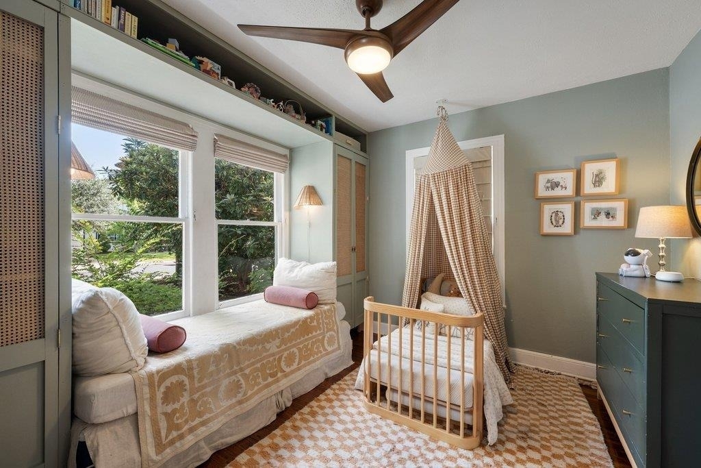 403 W 55th St - Photo 2