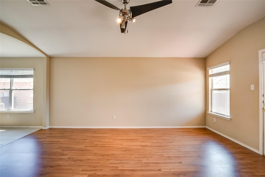 602 Mccarthur Dr - Photo 8
