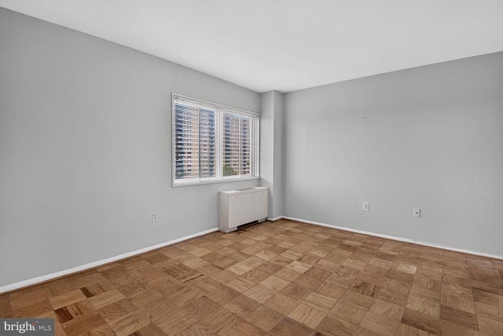 1111 W University Boulevard W - Photo 26