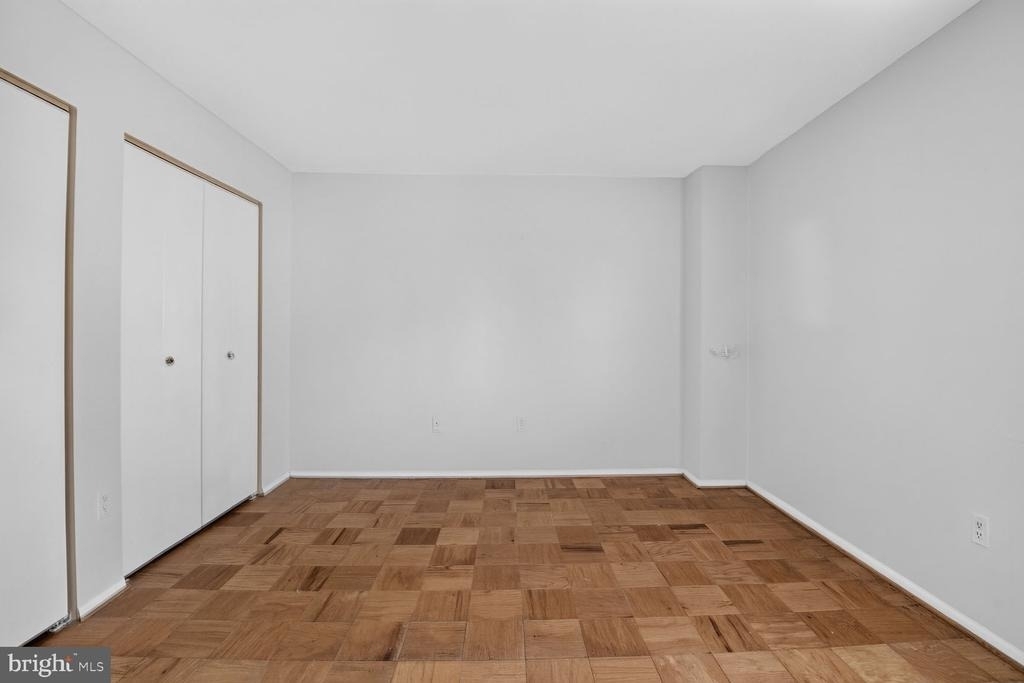 1111 W University Boulevard W - Photo 28