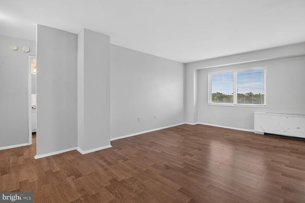 1111 W University Boulevard W - Photo 6