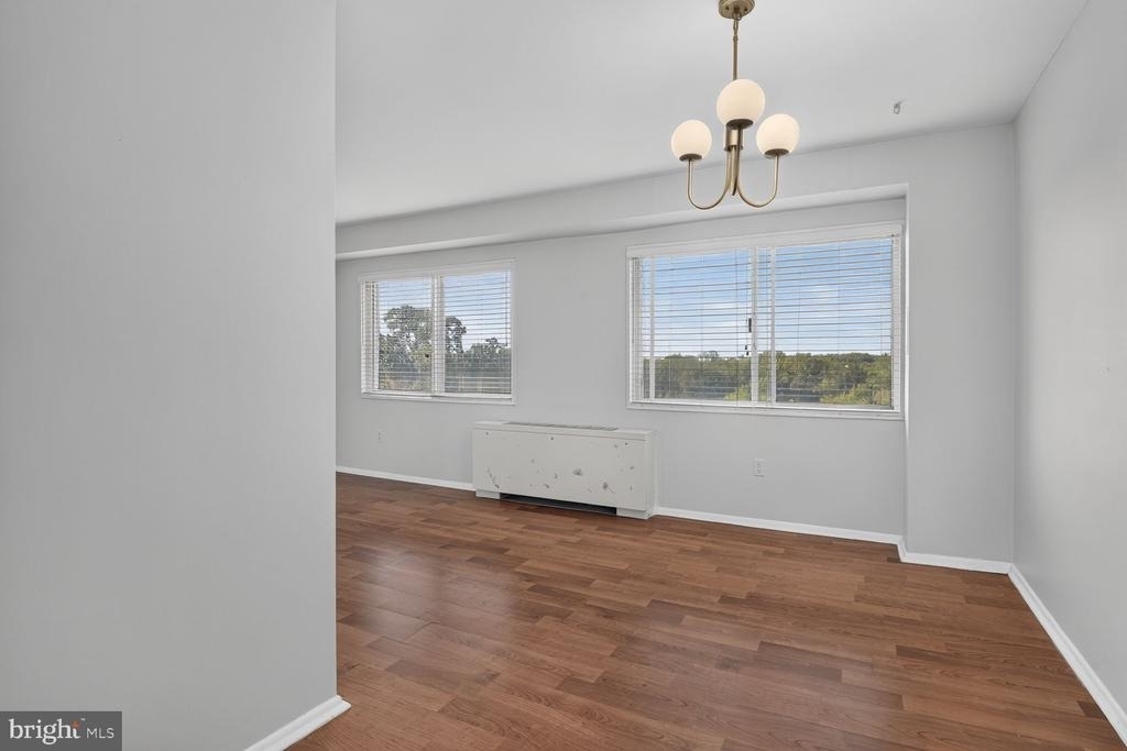 1111 W University Boulevard W - Photo 16