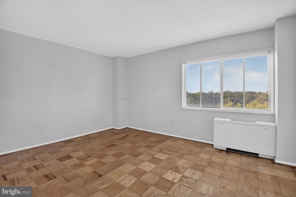 1111 W University Boulevard W - Photo 24