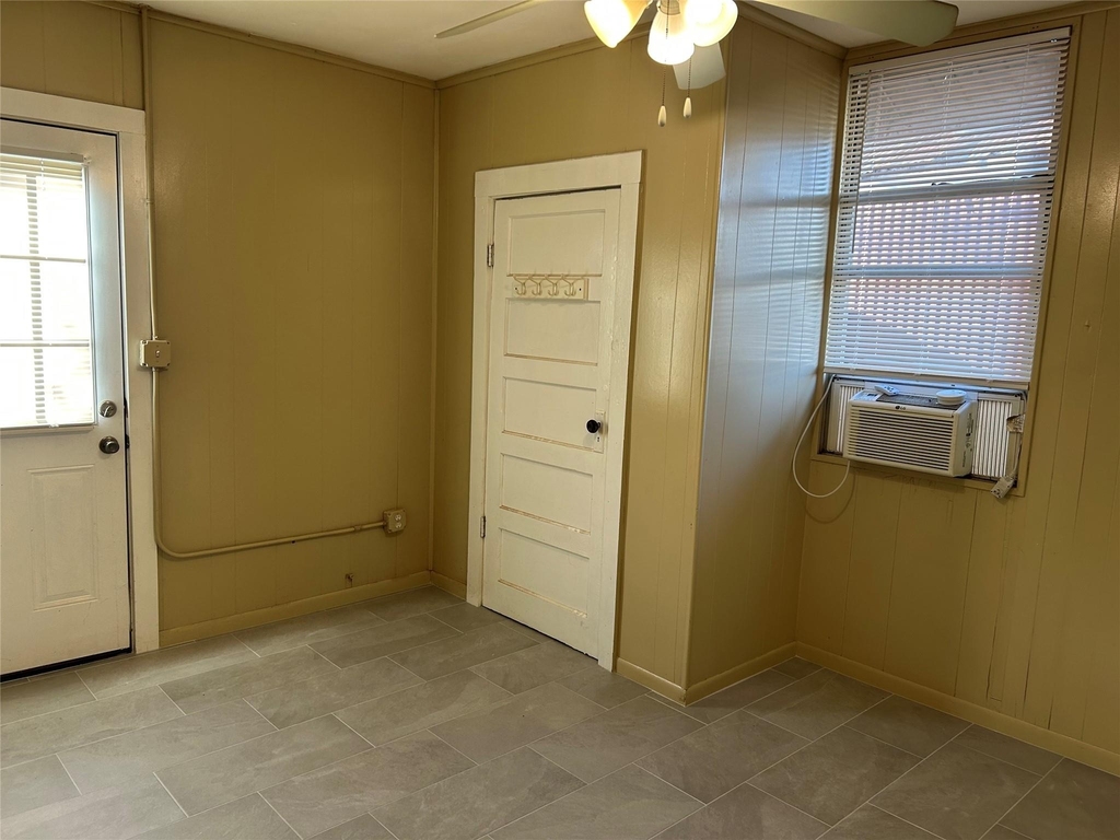906 Haysel St - Photo 7