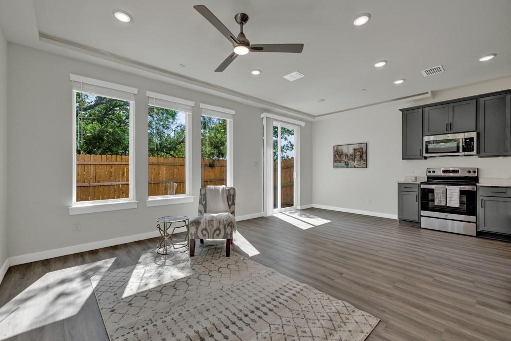 104 Creekside Trl - Photo 9