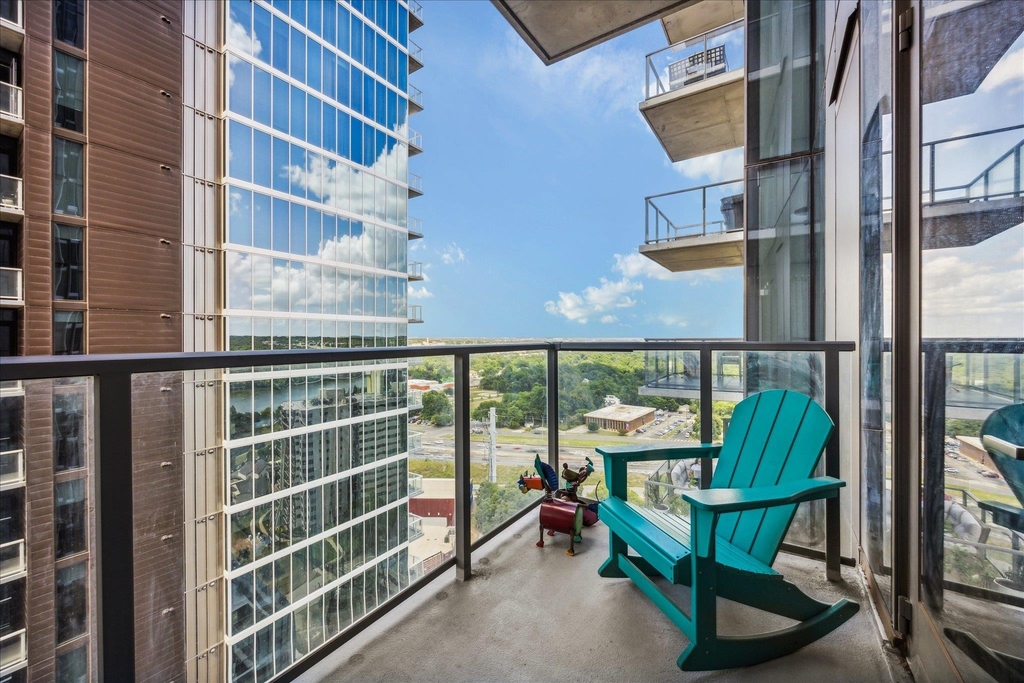 44 East Ave - Photo 8