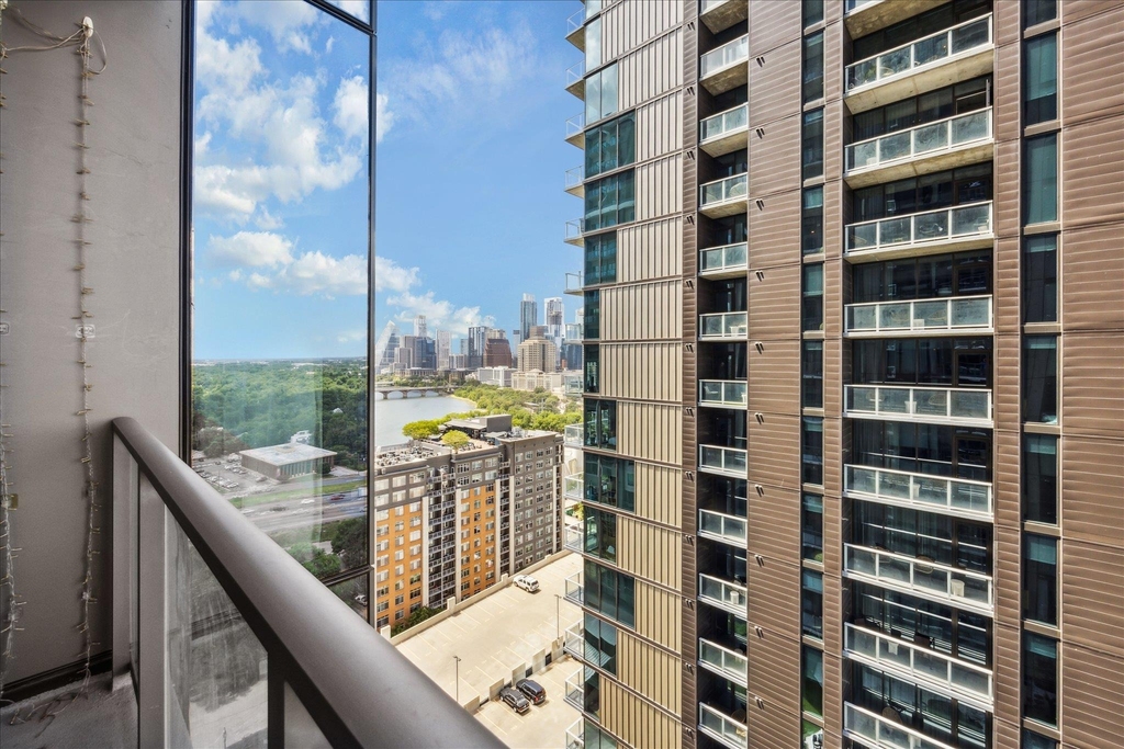 44 East Ave - Photo 9