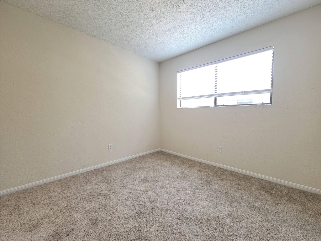 8706 Schick Rd - Photo 20