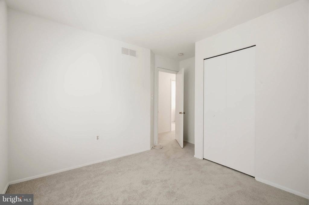 8112 Wooded Glen Court - Photo 16