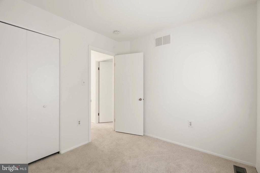 8112 Wooded Glen Court - Photo 18