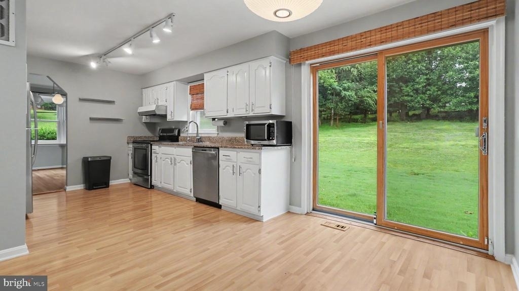 13083 Williamfield Drive - Photo 11